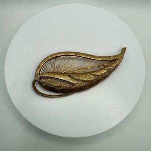 Vintage Monet Gold-Tone Leaf Brooch